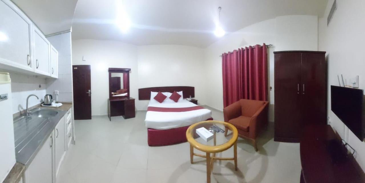Al Reem Hotel Apartments Sharjah Exteriör bild