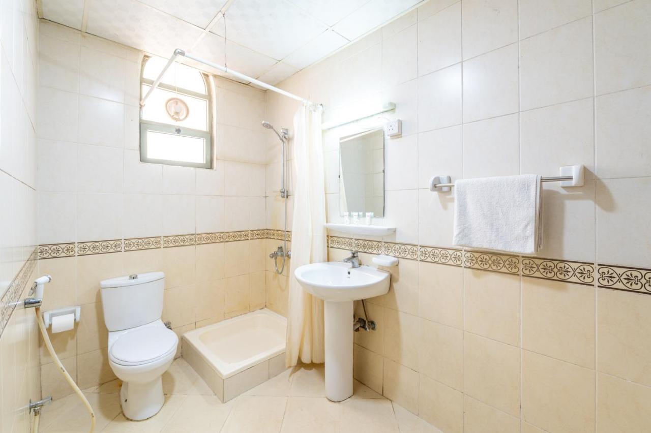 Al Reem Hotel Apartments Sharjah Exteriör bild