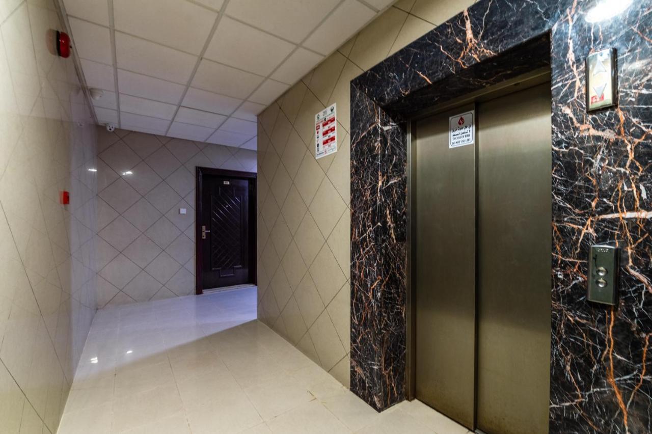 Al Reem Hotel Apartments Sharjah Exteriör bild